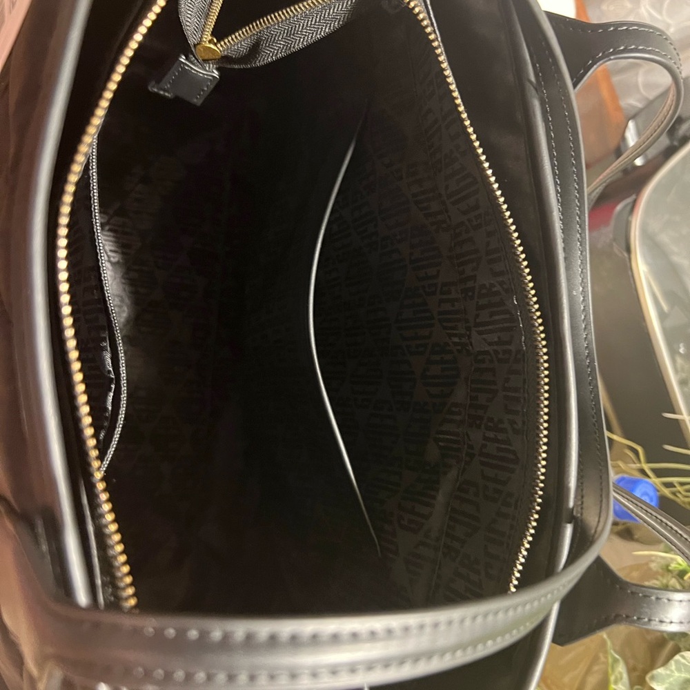 Brand new Kurt Geiger large bag. Never used